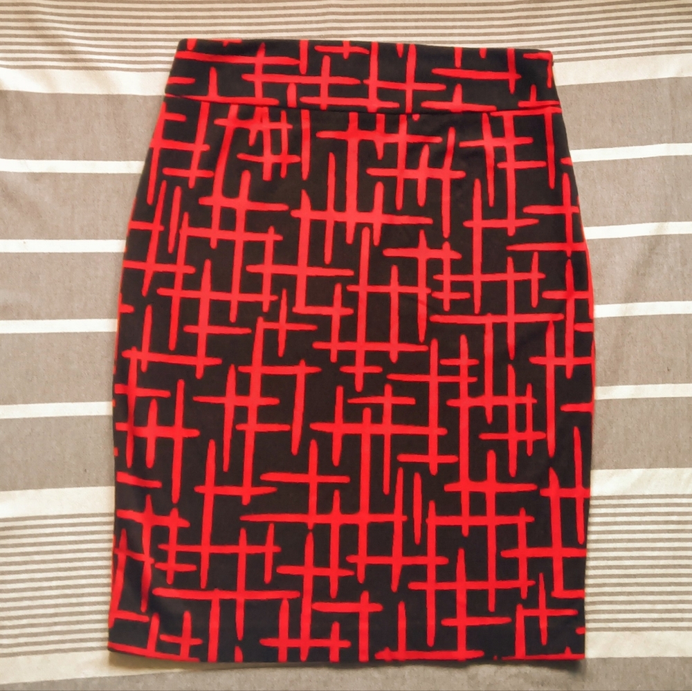 Stylish Black and Pink Patterned Skirt
